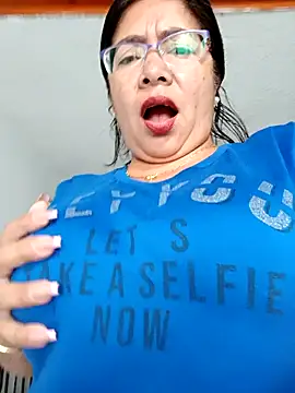   valentina18 online show from January 10, 1:09 pm