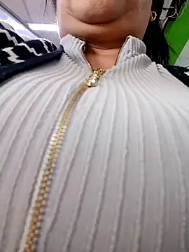   valentina18 online show from January 15, 4:21 pm