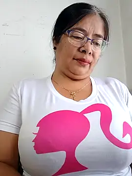   valentina18 online show from January 22, 1:11 pm