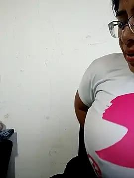   valentina18 online show from January 22, 4:12 pm