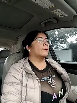   valentina18 online show from December 3, 1:42 pm