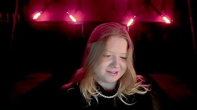 Snapshot of Tinker_Belll chatting on November 26, 8:10 pm Tinker Belll online show from November 26, 8:10 pm