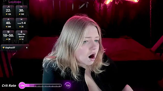 Snapshot of Tinker_Belll chatting on December 18, 8:15 pm Tinker Belll online show from December 18, 8:15 pm