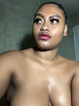 Snapshot of kyara_pride chatting on December 24, 4:22 am kyara pride online show from December 24, 4:22 am