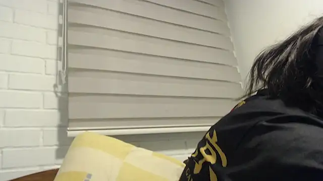 Snapshot of hung_weeb chatting on February 9, 2:59 am hung weeb online show from February 9, 2:59 am