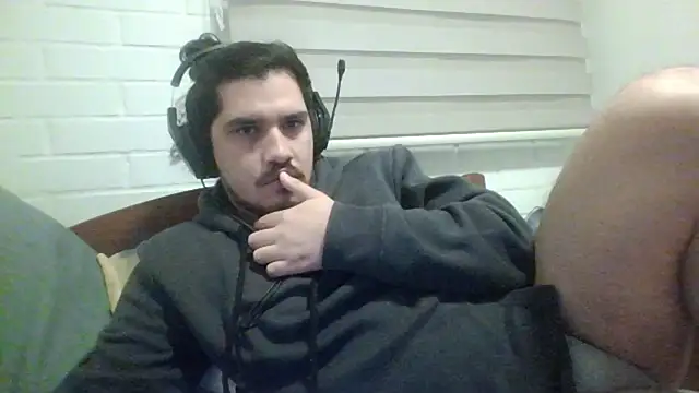 hung weeb online show from May 6, 5:35 am