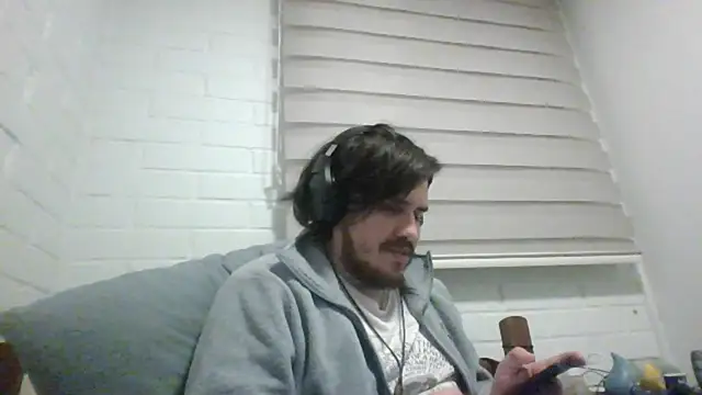 hung weeb online show from May 26, 3:57 am