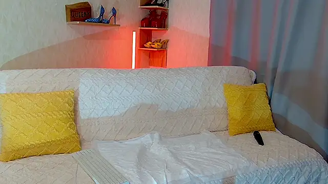 KimPolloc online show from March 9, 8:13 pm