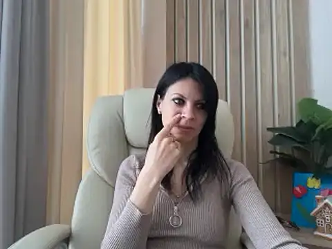 Snapshot of InjaAtHome chatting on May 23, 8:07 am InjaAtHome online show from May 23, 8:07 am
