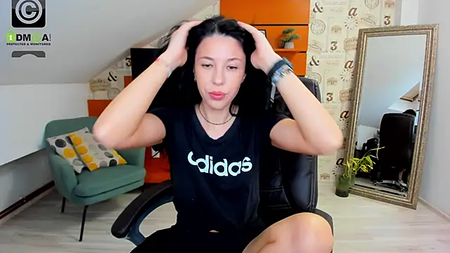 Snapshot of EmillyTaylor chatting on January 15, 4:36 am EmillyTaylor online show from January 15, 4:36 am