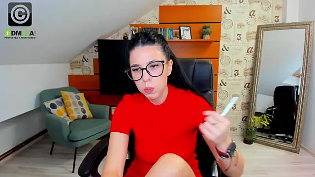 Snapshot of EmillyTaylor chatting on January 31, 6:46 am EmillyTaylor online show from January 31, 6:46 am