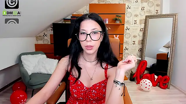 Snapshot of EmillyTaylor chatting on February 26, 4:36 am EmillyTaylor online show from February 26, 4:36 am