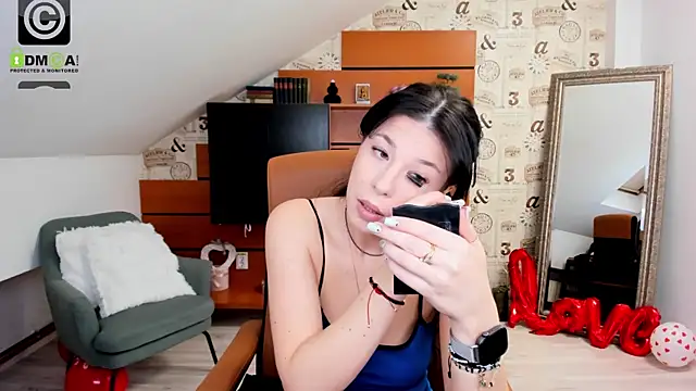 Snapshot of EmillyTaylor chatting on March 4, 4:27 am EmillyTaylor online show from March 4, 4:27 am