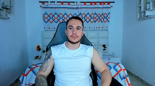 Snapshot of juan__jimenez chatting on December 12, 1:53 am juan jimenez online show from December 12, 1:53 am