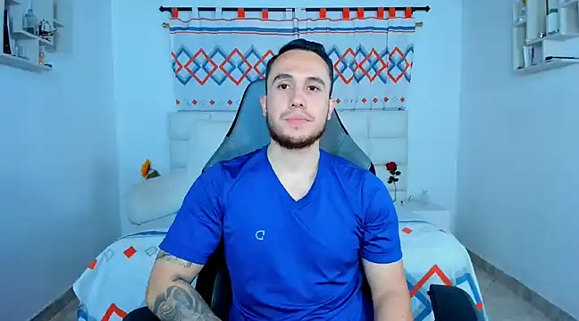 Snapshot of juan__jimenez chatting on December 15, 12:29 am juan jimenez online show from December 15, 12:29 am