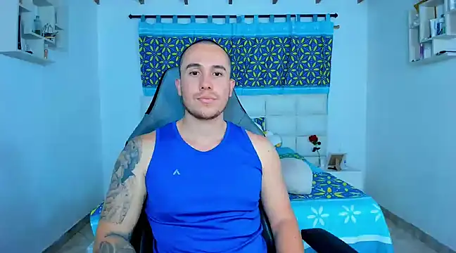 Snapshot of juan__jimenez chatting on January 22, 5:26 am juan jimenez online show from January 22, 5:26 am
