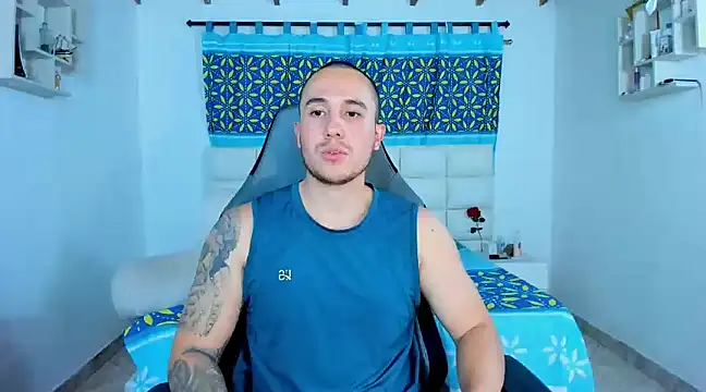 Snapshot of juan__jimenez chatting on February 1, 9:40 pm juan jimenez online show from February 1, 9:40 pm