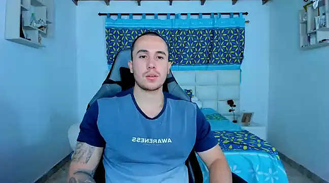 Snapshot of juan__jimenez chatting on February 8, 11:02 pm juan jimenez online show from February 8, 11:02 pm