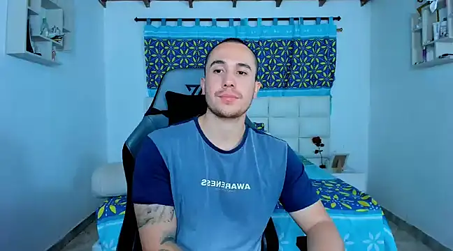 Snapshot of juan__jimenez chatting on February 9, 2:06 am juan jimenez online show from February 9, 2:06 am