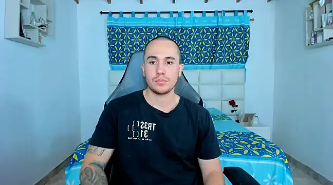 Snapshot of juan__jimenez chatting on February 11, 11:33 pm juan jimenez online show from February 11, 11:33 pm