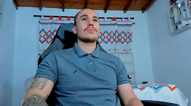 Snapshot of juan__jimenez chatting on March 13, 7:31 am juan jimenez online show from March 13, 7:31 am