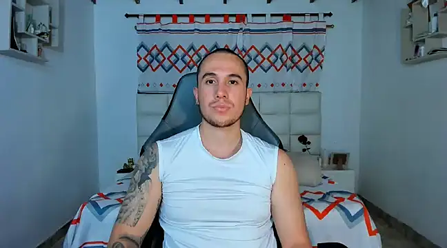Snapshot of juan__jimenez chatting on March 17, 11:32 pm juan jimenez online show from March 17, 11:32 pm