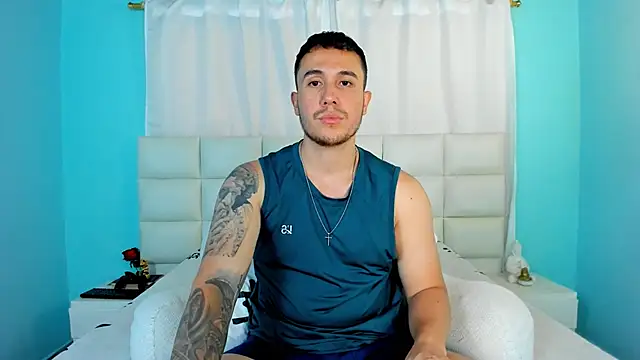 Snapshot of juan__jimenez chatting on September 12, 7:14 pm juan jimenez online show from September 12, 7:14 pm