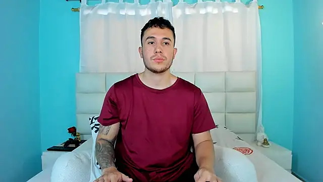 Snapshot of juan__jimenez chatting on September 15, 7:25 pm juan jimenez online show from September 15, 7:25 pm