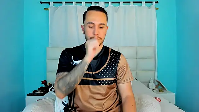 juan  jimenez online show from November 18, 1:44 am