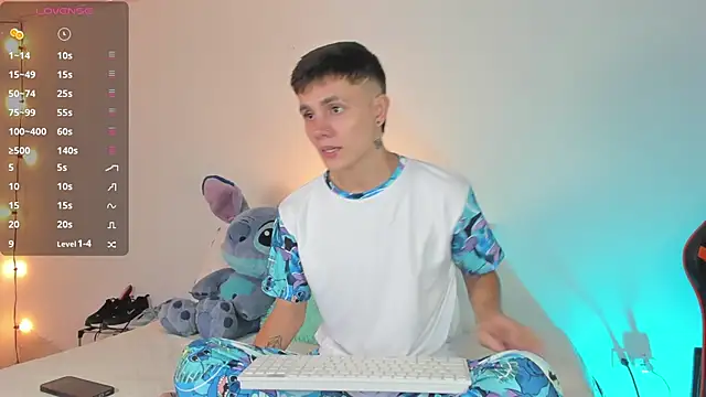 DustinLevine online show from January 16, 12:45 am