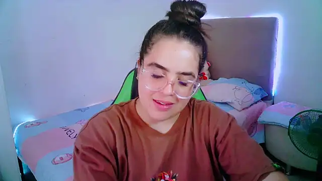  alicia z online show from February 2, 5:59 pm