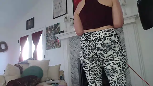 AuroraWillows online show from March 5, 6:45 pm