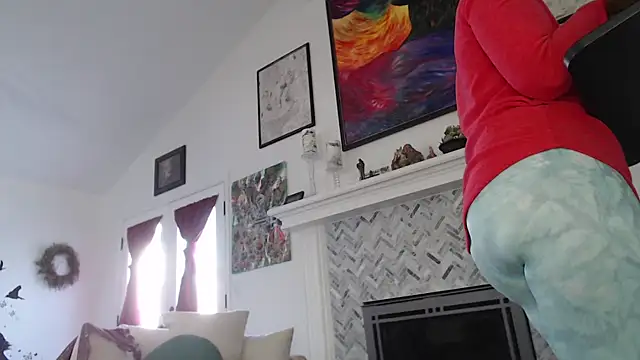 AuroraWillows online show from March 10, 7:40 pm