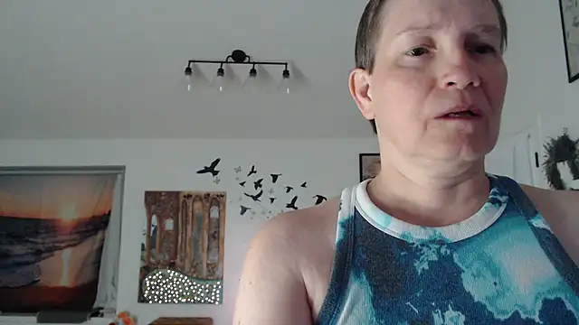 AuroraWillows online show from November 16, 11:38 am