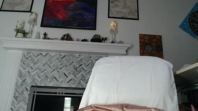 AuroraWillows online show from February 28, 3:40 am