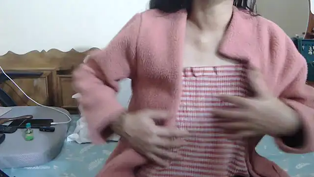 Snapshot of Beauty_Asian_Tina chatting on November 4, 6:01 am Beauty Asian Tina online show from November 4, 6:01 am