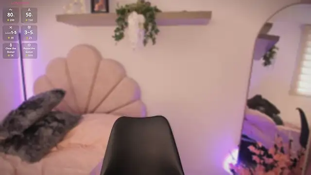 Snapshot of RachelMorgan01 chatting on March 25, 12:33 pm RachelMorgan01 online show from March 25, 12:33 pm