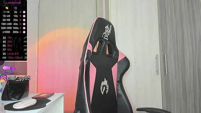 emilyn grey1 online show from March 3, 3:42 pm