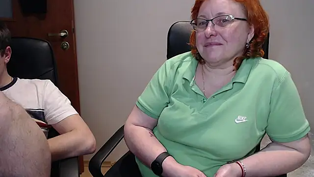 Snapshot of JoannaAndNeighbour chatting on January 26, 4:20 pm JoannaAndNeighbour online show from January 26, 4:20 pm