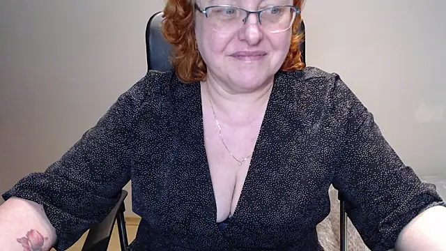 Snapshot of JoannaAndNeighbour chatting on January 29, 9:55 am JoannaAndNeighbour online show from January 29, 9:55 am