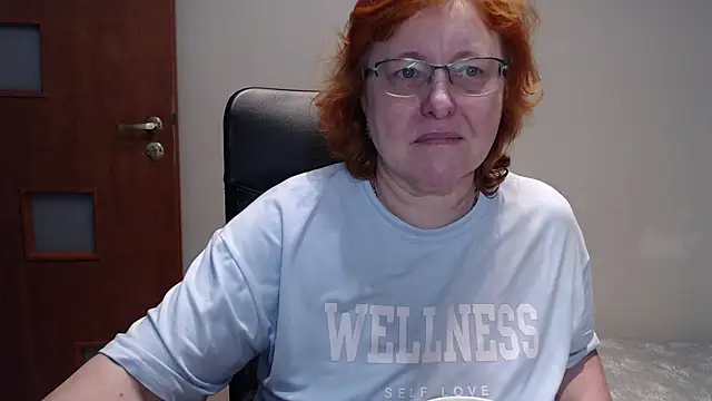 Snapshot of JoannaAndNeighbour chatting on January 31, 8:01 am JoannaAndNeighbour online show from January 31, 8:01 am
