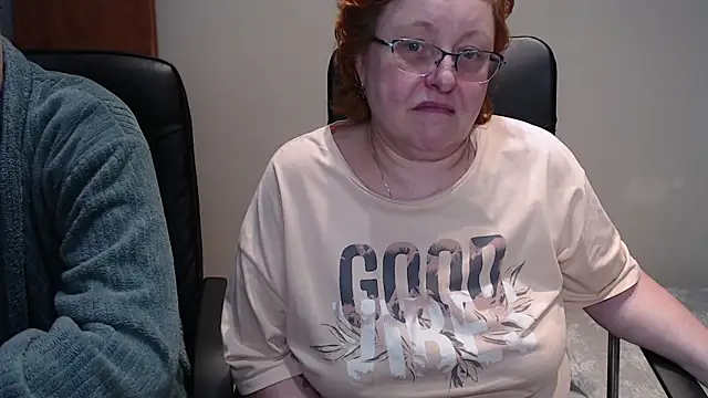 Snapshot of JoannaAndNeighbour chatting on February 16, 12:32 pm JoannaAndNeighbour online show from February 16, 12:32 pm