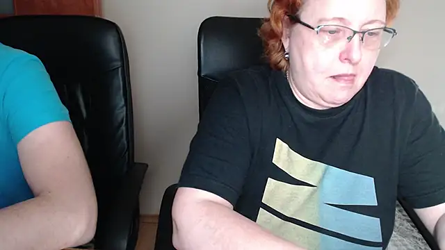 Snapshot of JoannaAndNeighbour chatting on February 17, 8:30 am JoannaAndNeighbour online show from February 17, 8:30 am