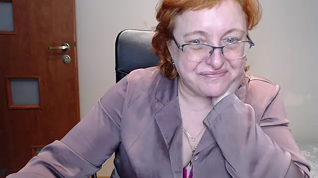 Snapshot of JoannaAndNeighbour chatting on March 8, 7:42 pm JoannaAndNeighbour online show from March 8, 7:42 pm