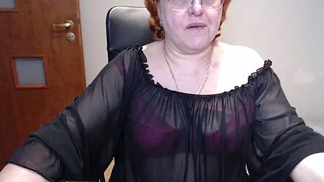 Snapshot of JoannaAndNeighbour chatting on March 16, 10:44 am JoannaAndNeighbour online show from March 16, 10:44 am