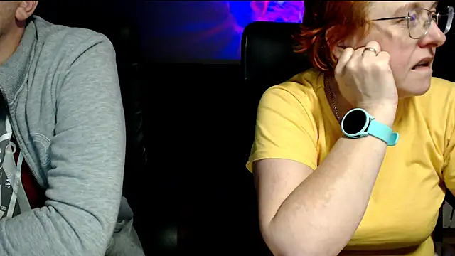 Snapshot of JoannaAndNeighbour chatting on November 20, 7:57 pm JoannaAndNeighbour online show from November 20, 7:57 pm