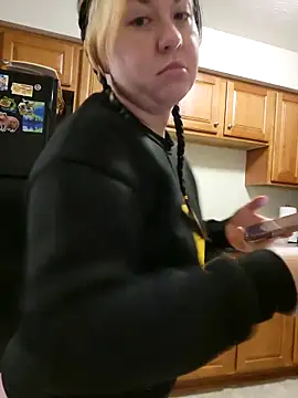 ImpressYouDaily online show from March 9, 4:11 pm