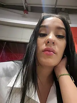 Snapshot of __IRIS__ chatting on April 21, 2:34 pm IRIS online show from April 21, 2:34 pm