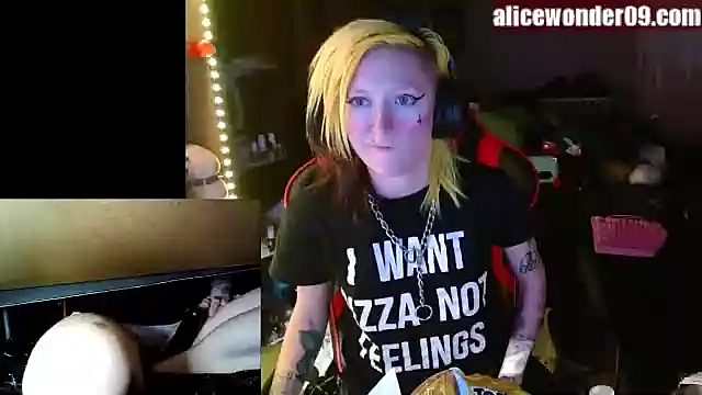 alicewonder09 online show from December 29, 8:11 am