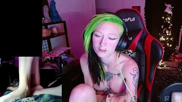 alicewonder09 online show from December 16, 5:23 am